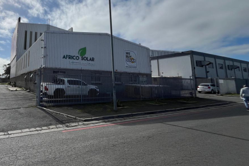 700m² Warehouse For Rent in Airport Industria 2 Airport Industria